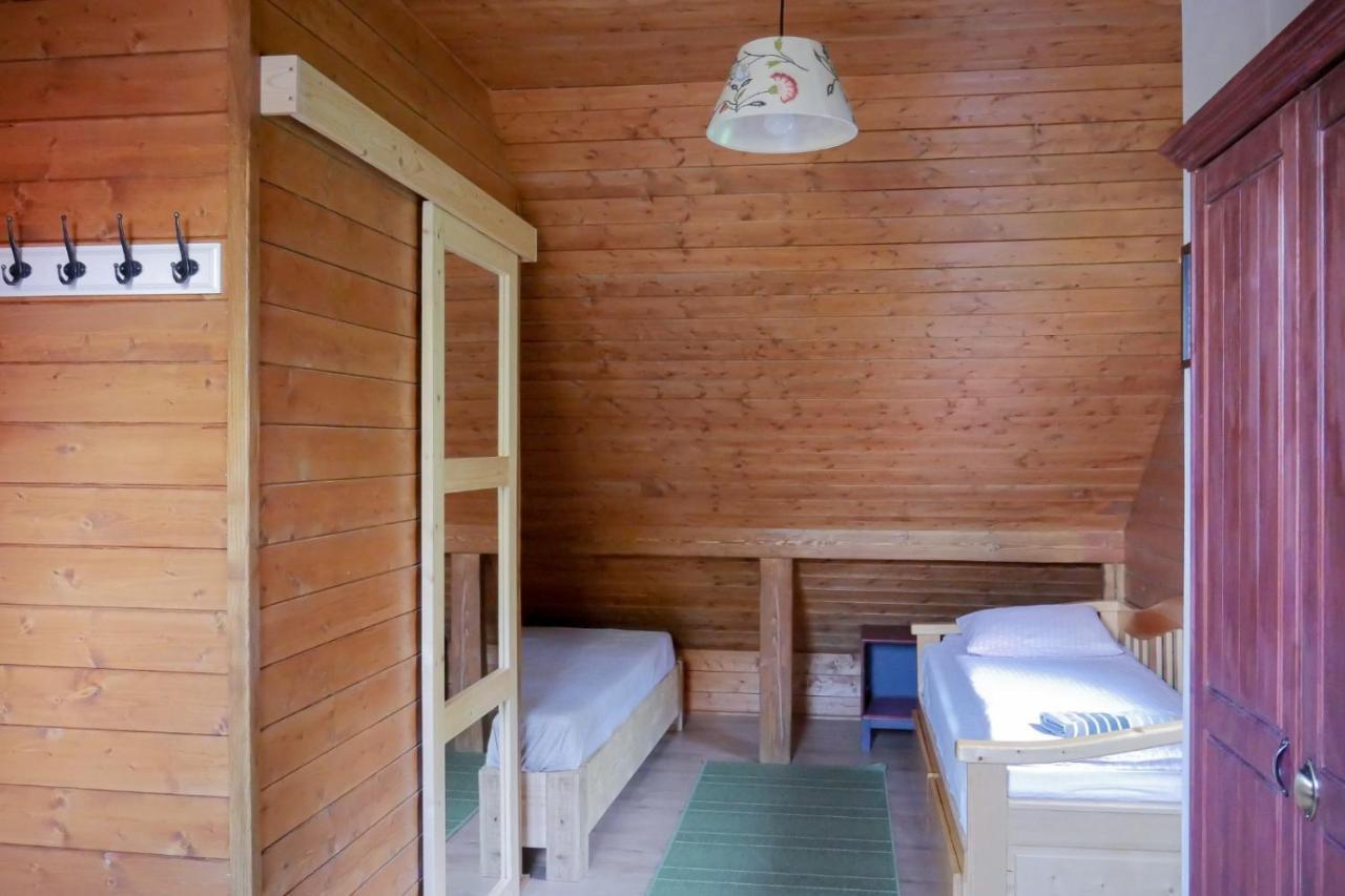 Rose Hip Hill Farm Bed and Breakfast Valea Tirnei Exteriör bild