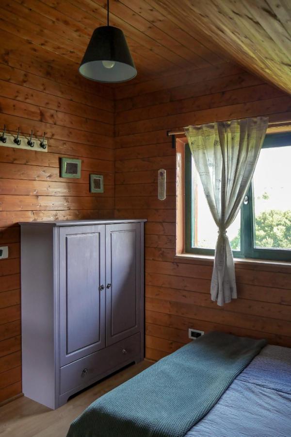 Rose Hip Hill Farm Bed and Breakfast Valea Tirnei Exteriör bild